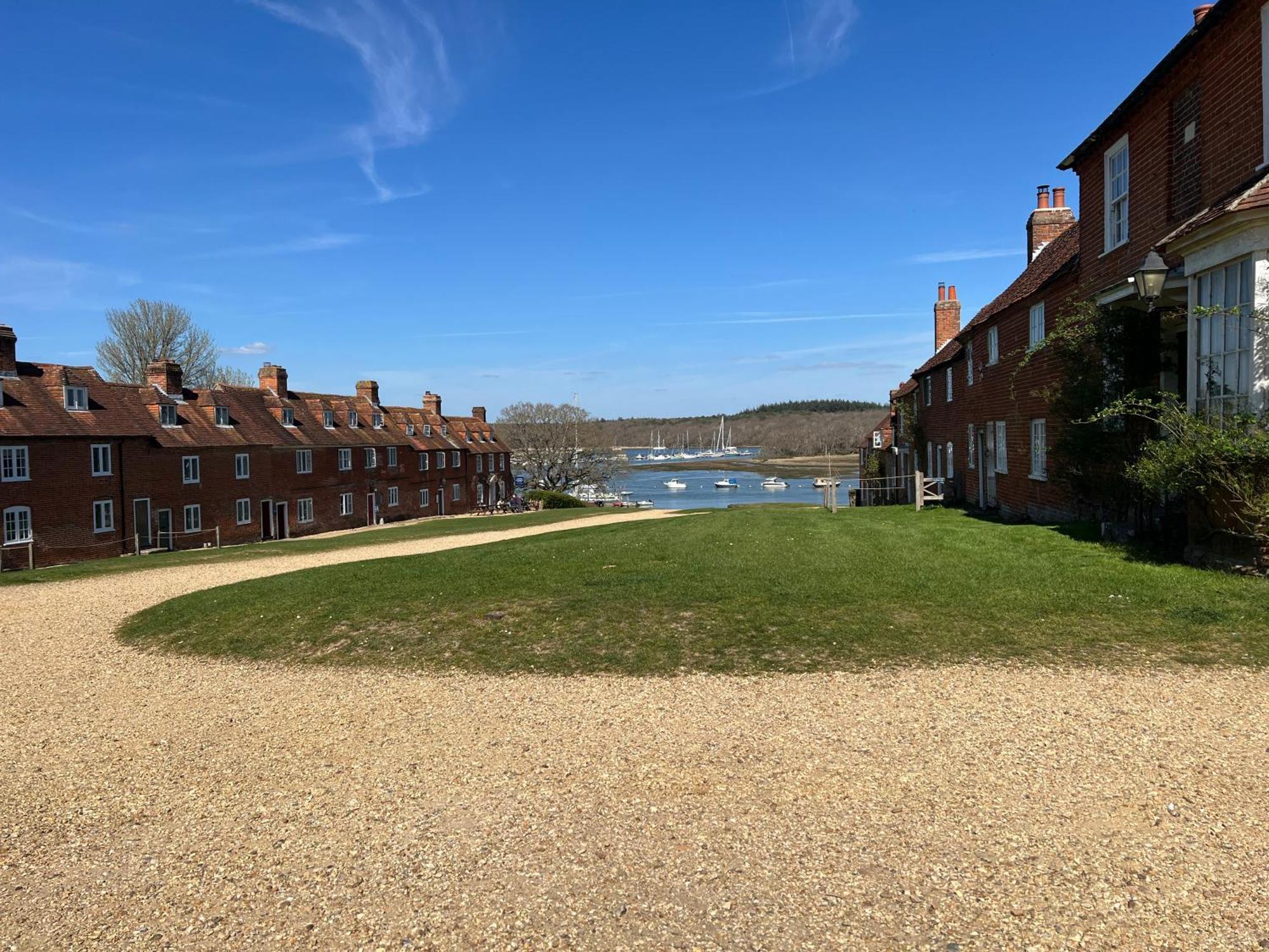 No 64 Bed And Breakfast Lymington Bagian luar foto